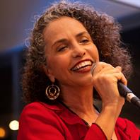 חיה אפשטיין, יזמת