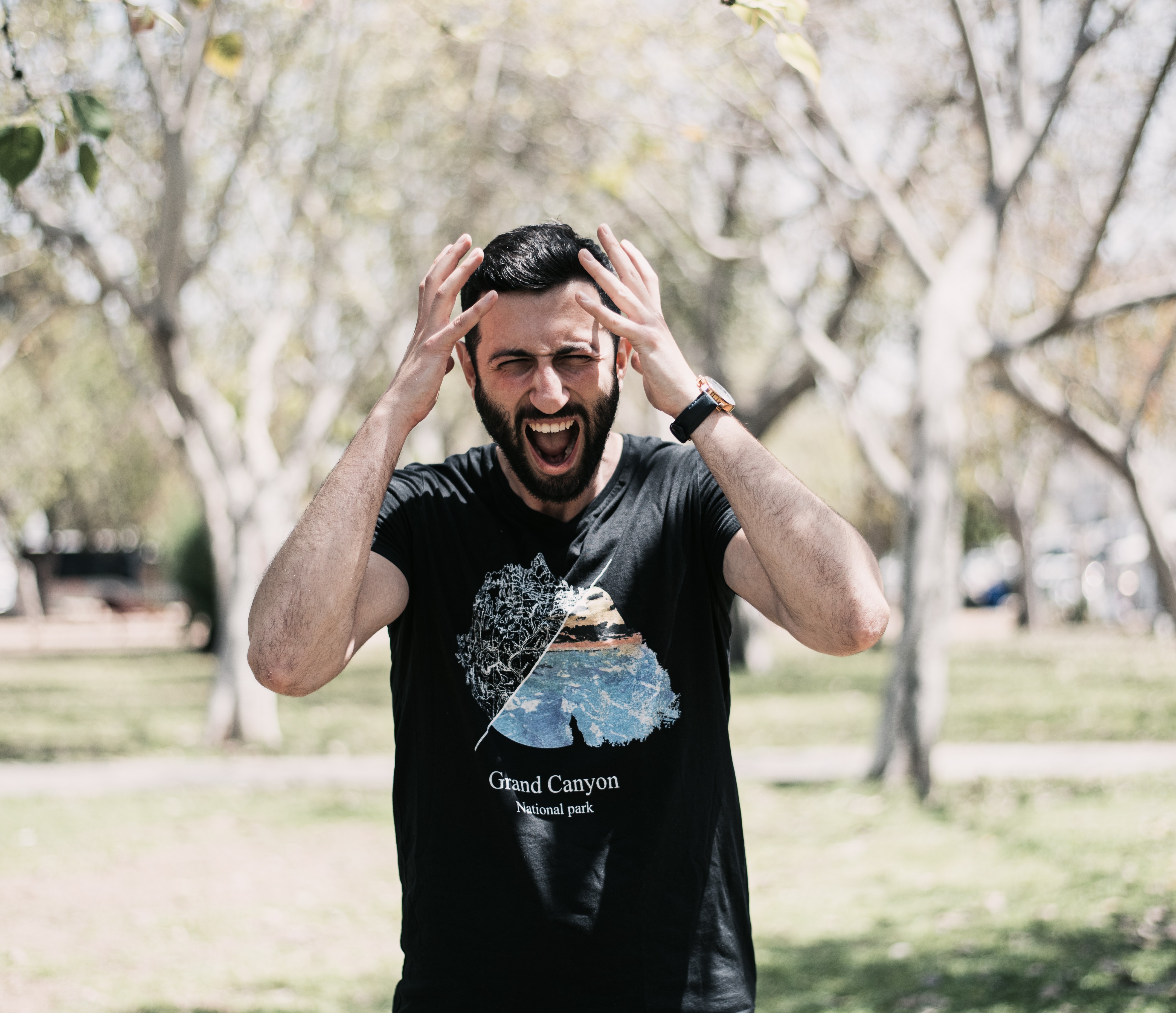 גבר בודד במחשבות