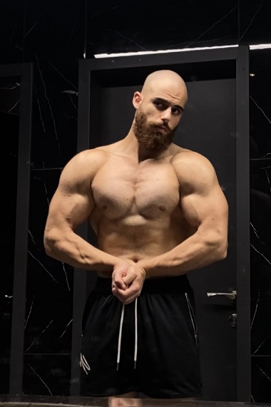 יניב נחשונוב